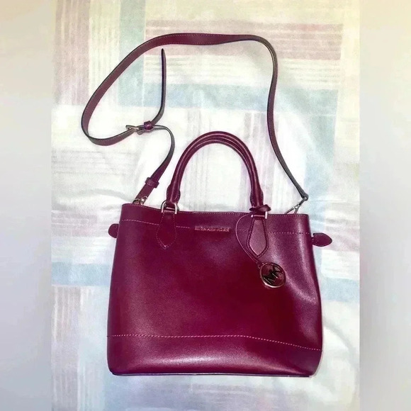 Fancy  Wine 🍷 Red Michael Kors 😎 brand new - Picture 1 of 11